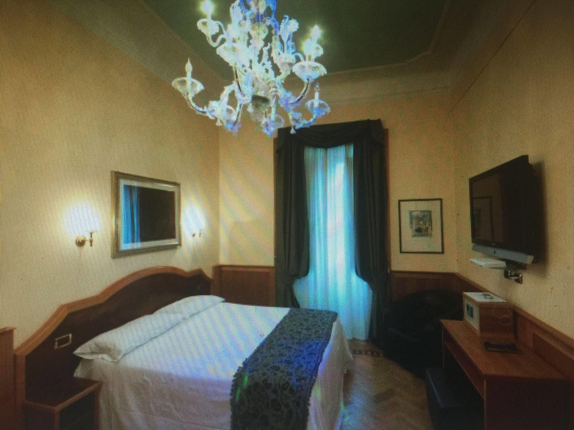 Pensión Relais Conte Di Cavour De Luxe Roma