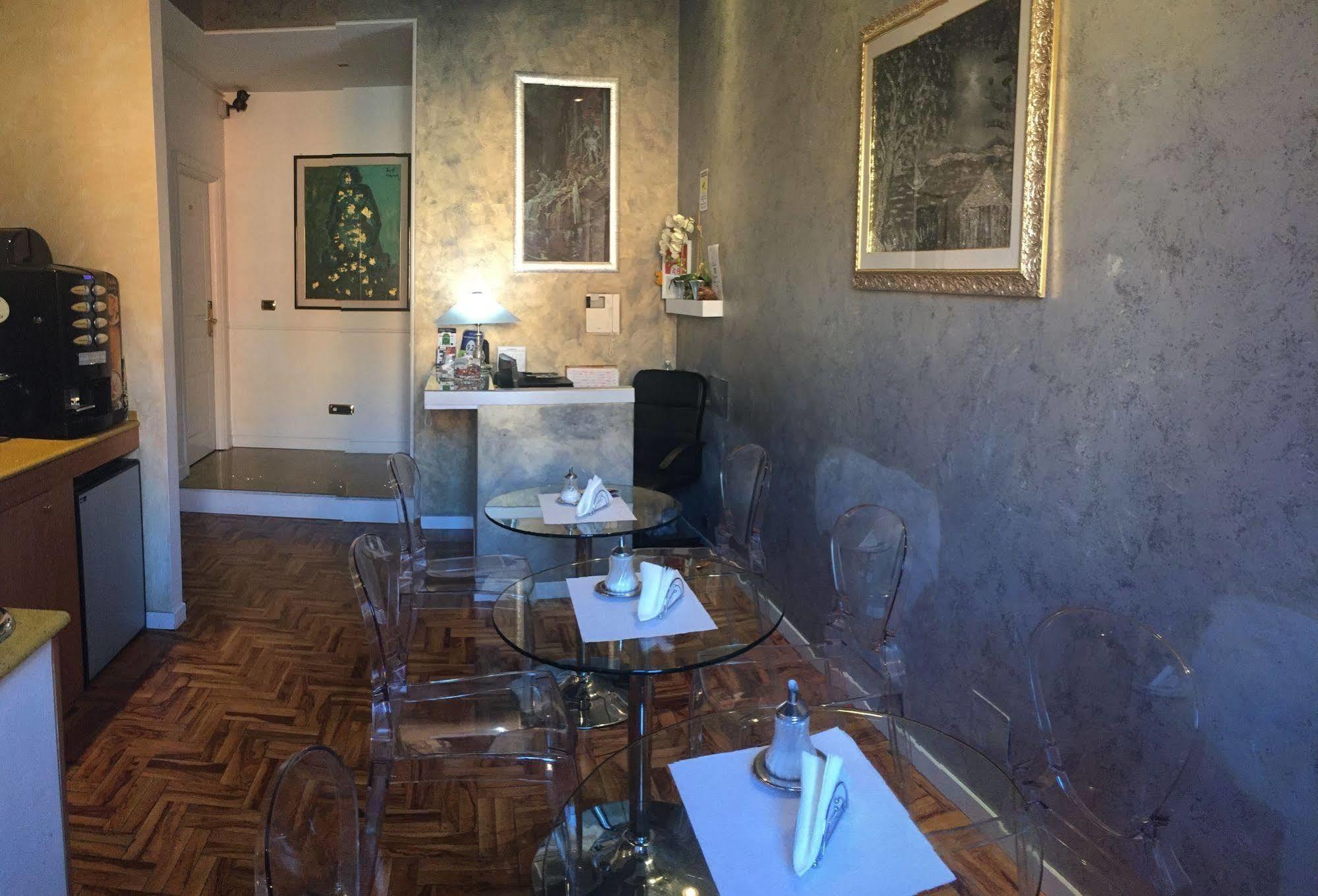 Relais Conte Di Cavour De Luxe Pensión 2*